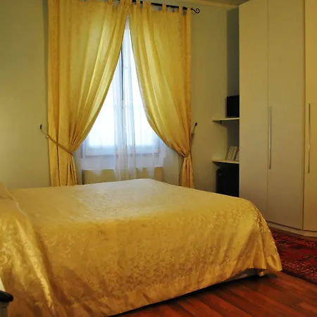 Отель Il Loggiato Dei Serviti 3*