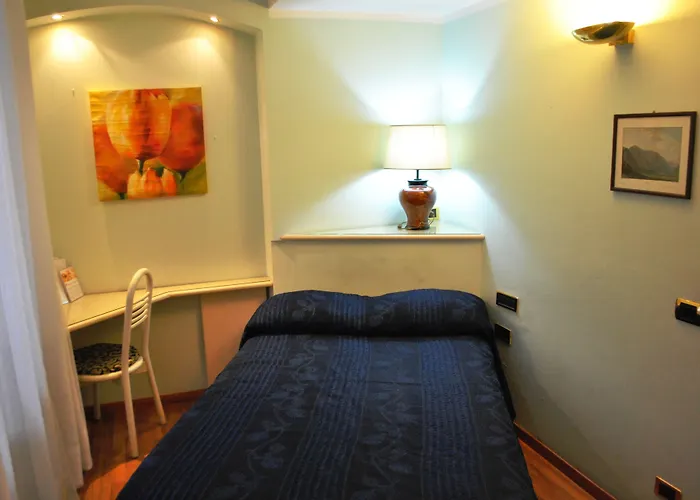 Il Loggiato Dei Serviti