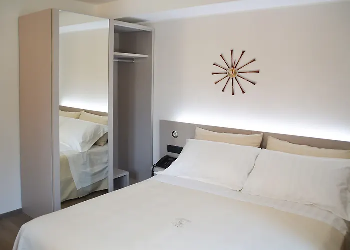 Il Loggiato Dei Serviti Hotel 3*