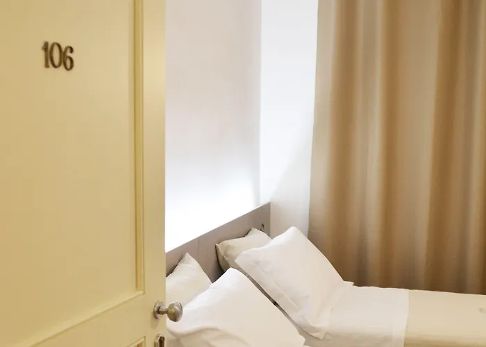 Il Loggiato Dei Serviti