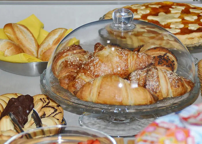 Il Loggiato Dei Serviti