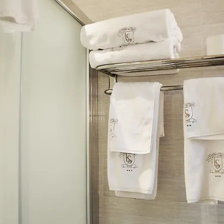 Hotel Il Loggiato Dei Serviti 3*