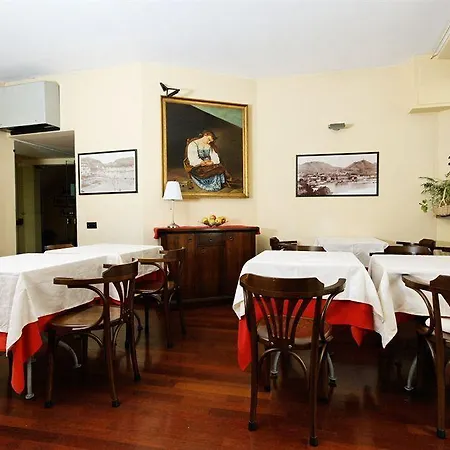 Il Loggiato Dei Serviti Hotel